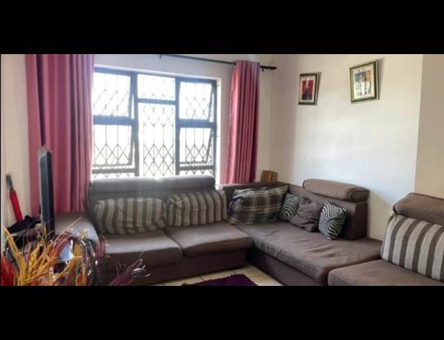 2 BEDROOM APARTMENT FOR SALE IN BRACKENHAM